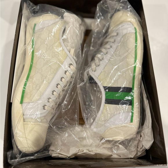 Gucci White and Green Sneakers - Picture 13 of 15